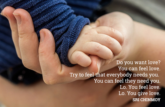Do you want love? You can feel love. Try to feel that everybody needs you. You can feel they need you. Lo. You feel love. Lo. You give love.